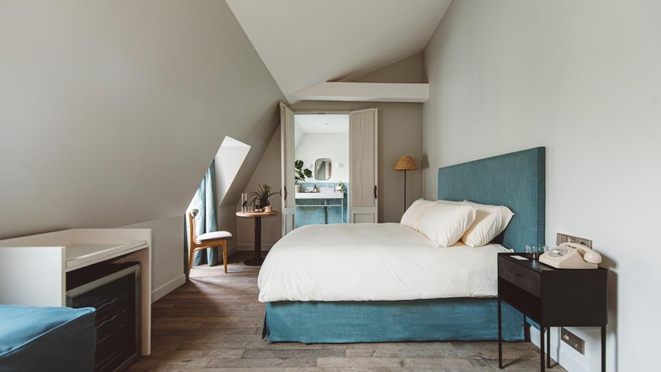 select-green-hotels-hoy-paris-room-upper-floor